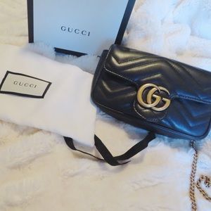 GG Marmont matelassé leather super mini bag
